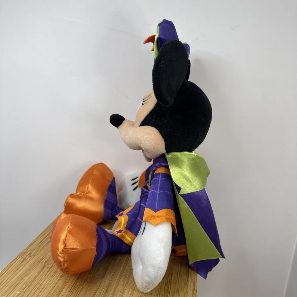 Disney fantastic preowned
